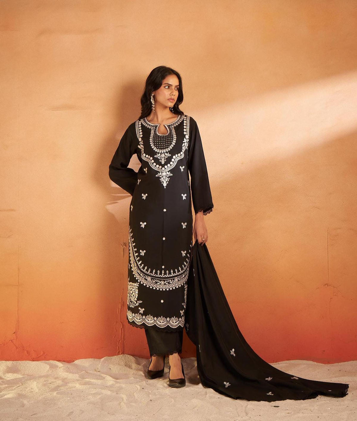 Black Embroidered Formal Kurta Set with Keyhole Neckline