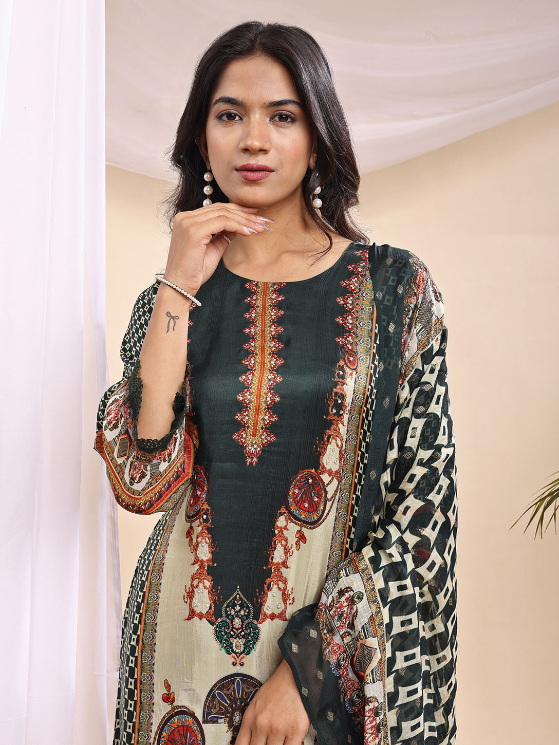 Women's Green & Beige Printed Suit – 3 Piece Traditional Elegance Set