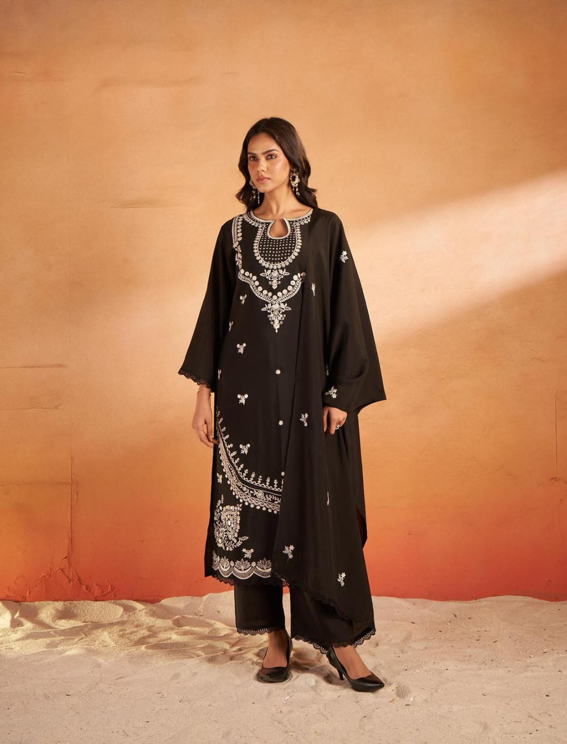 Black Embroidered Formal Kurta Set with Keyhole Neckline