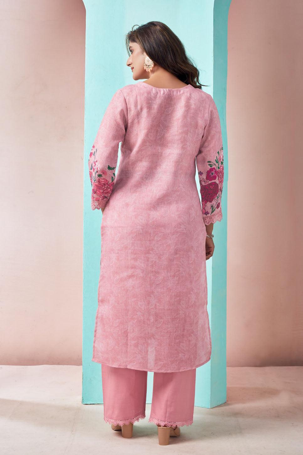 Blush Pink Floral Embroidered Suit Set with Dupatta – Elegant Ethnic Wear