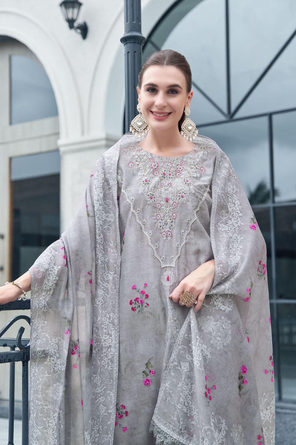 Elegant Grey Linen Embroidered Suit Set with Dupatta Floral Detailing