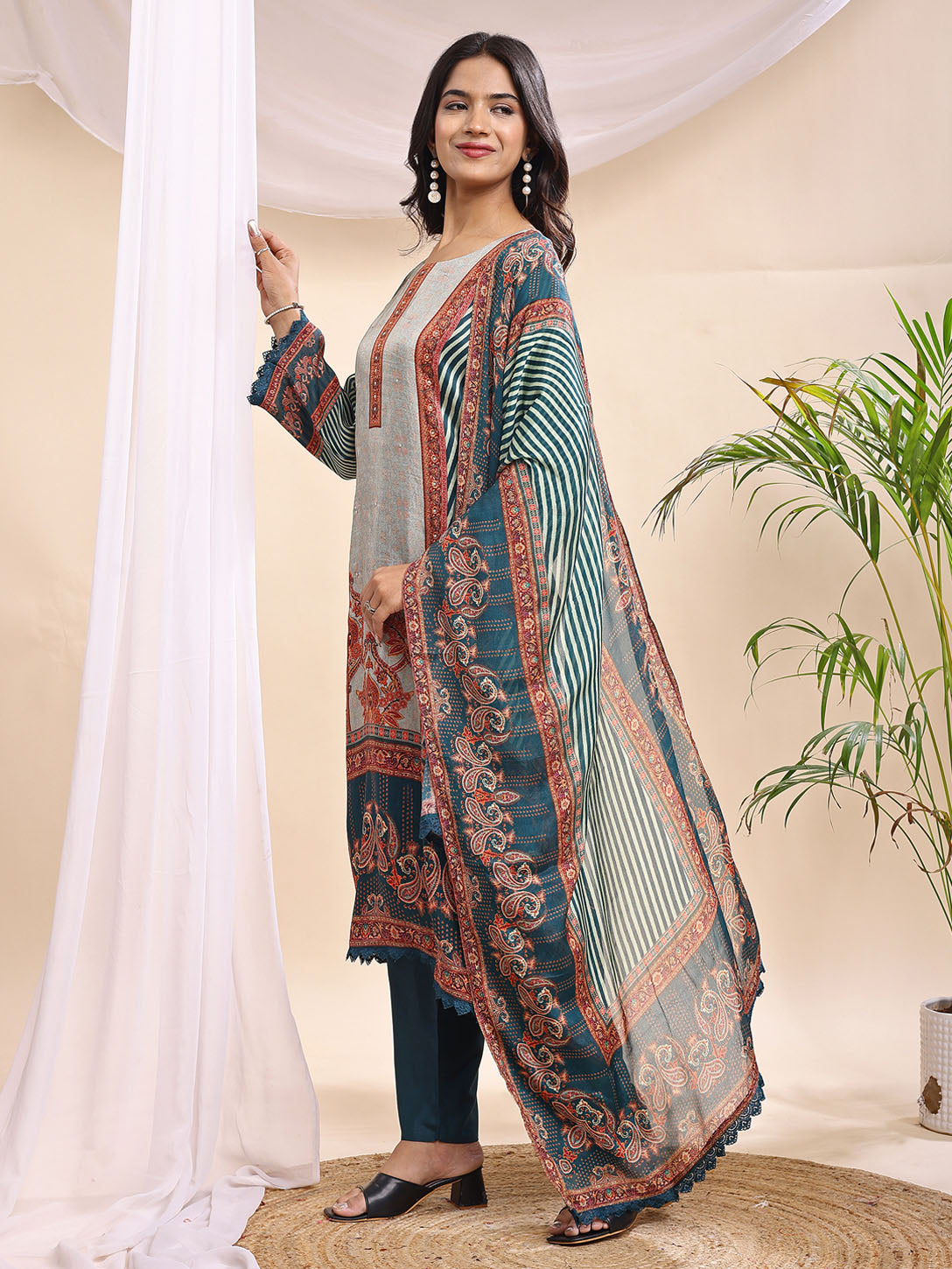Women's Grey & Teal Ethnic Printed Suit – 3 Piece Traditional Ensemble