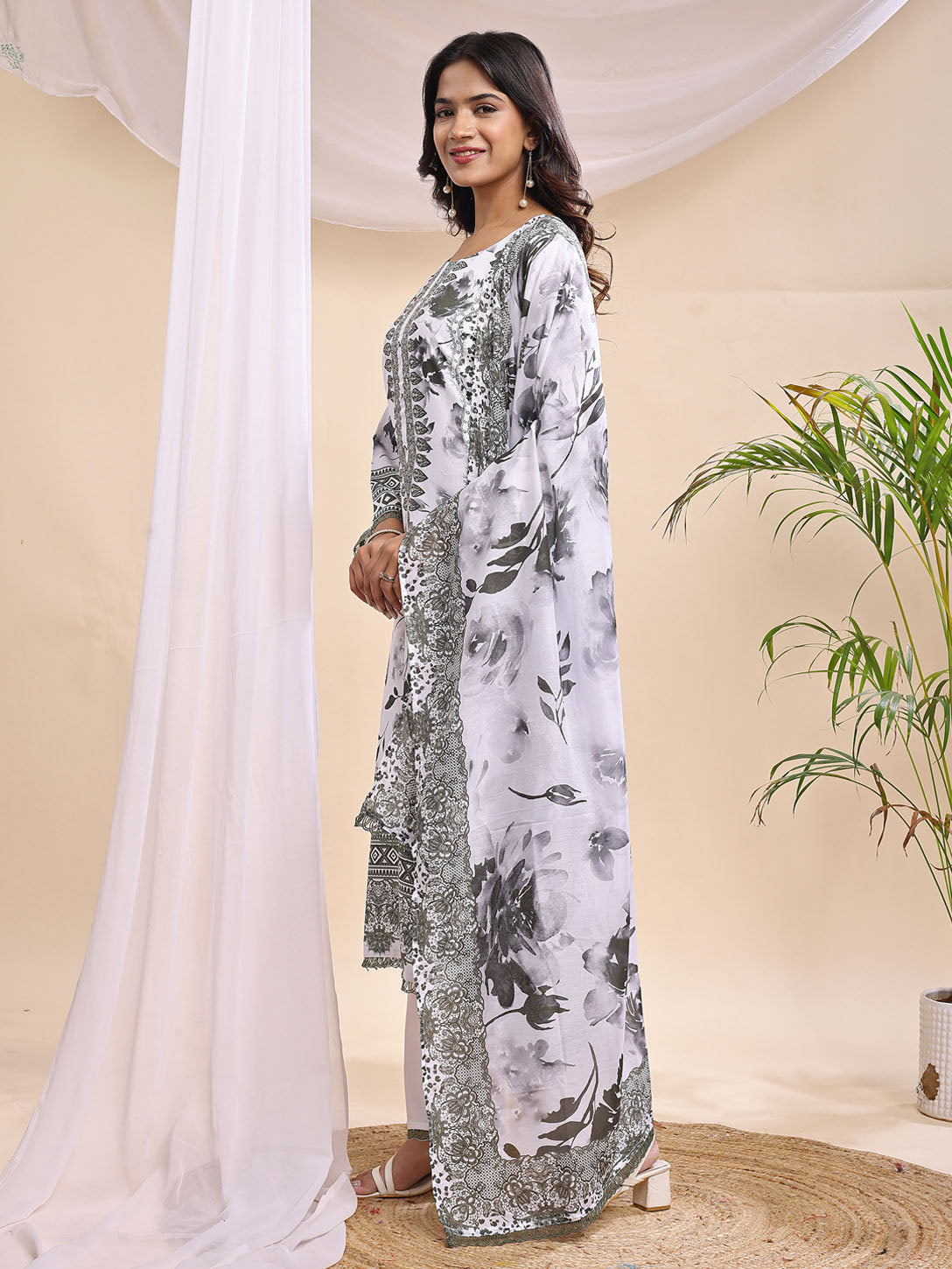 Women's Elegant Floral Printed Pakistani Suit – 3 Piece Set