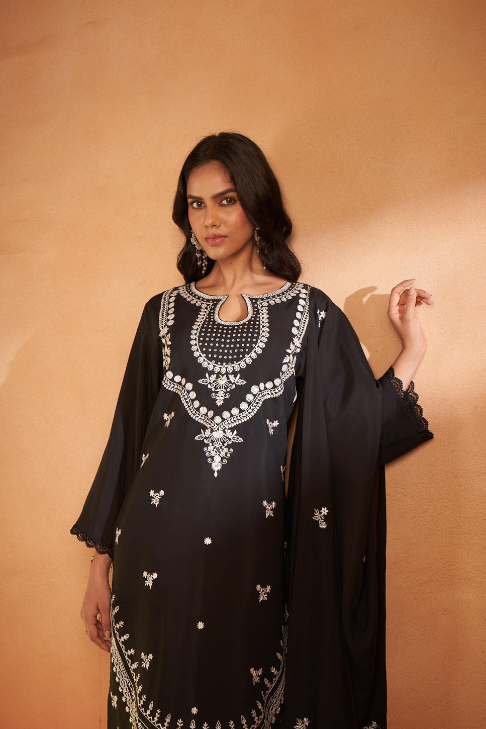 Black Embroidered Formal Kurta Set with Keyhole Neckline