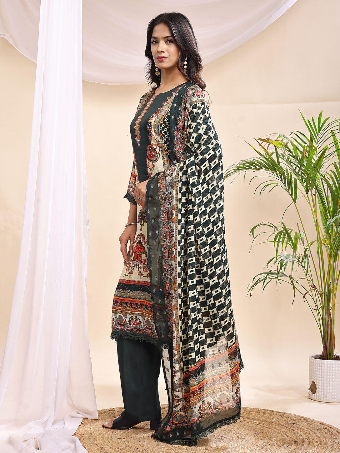 Women's Green & Beige Printed Suit – 3 Piece Traditional Elegance Set