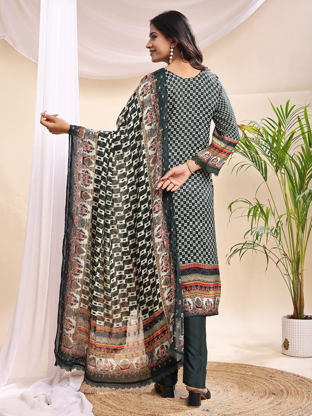 Women's Green & Beige Printed Suit – 3 Piece Traditional Elegance Set