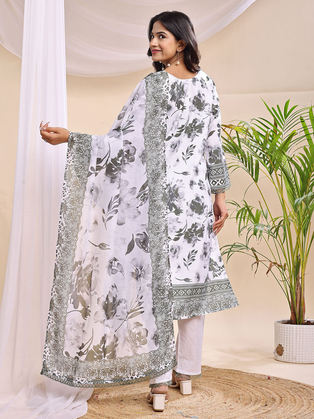 Women's Elegant Floral Printed Pakistani Suit – 3 Piece Set